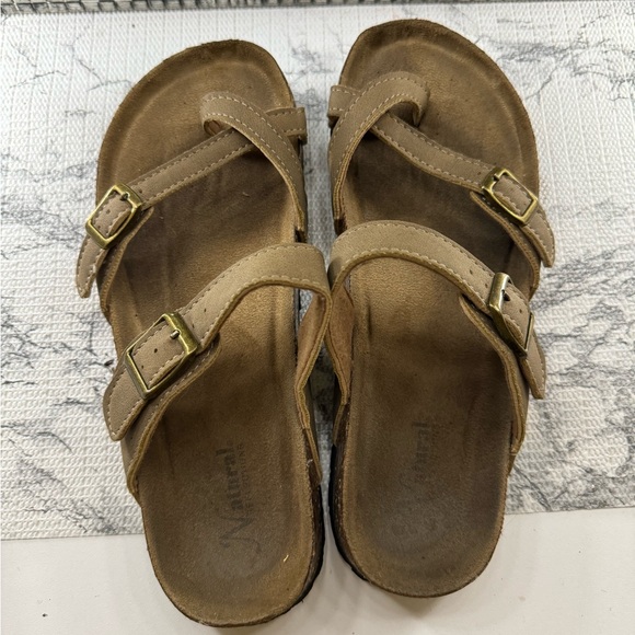 Sandles - Picture 2 of 3